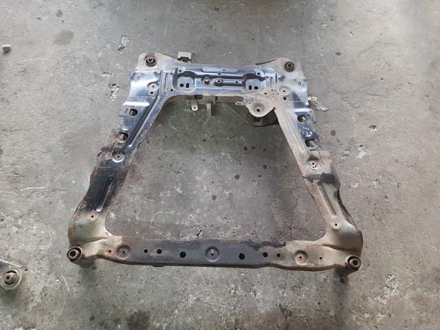 Передня балка 54400JD70A NISSAN
