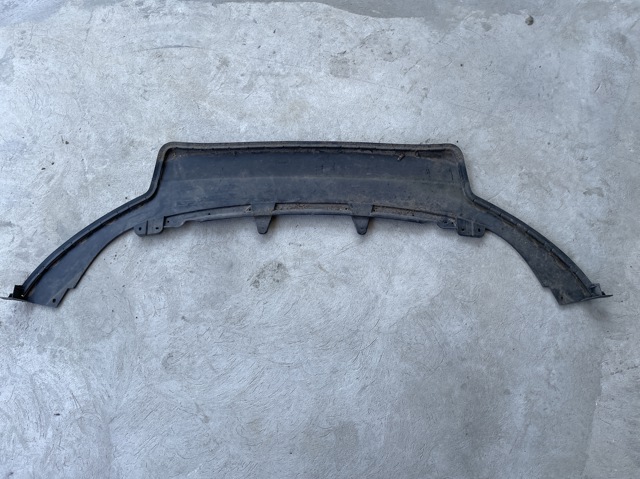 Нижня накладка на передній бампер 5C6805903 VAG