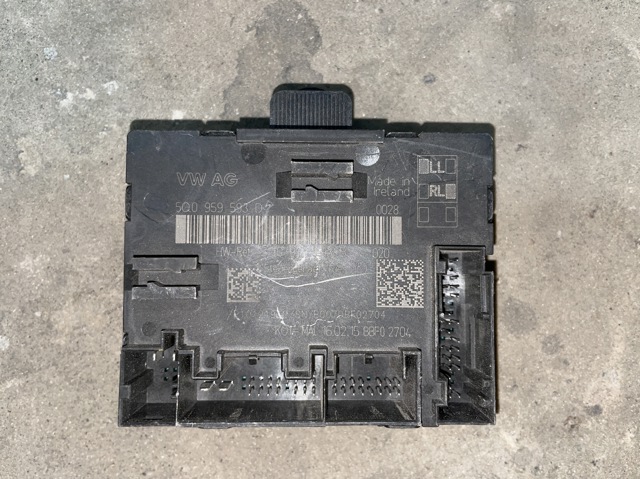 Блок комфорту передніх дверей 5Q0959593B VAG