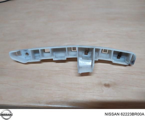 Ліве кріплення переднього бампера 62223BR00A NISSAN