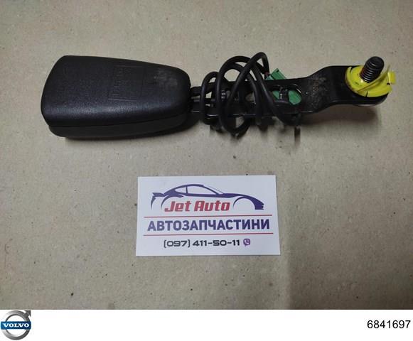 Важіль фіксатора ременя безпеки передній 6841697 VOLVO