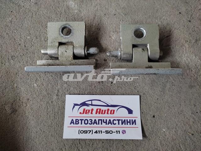 Петля передніх дверей лівих 8693026 VOLVO