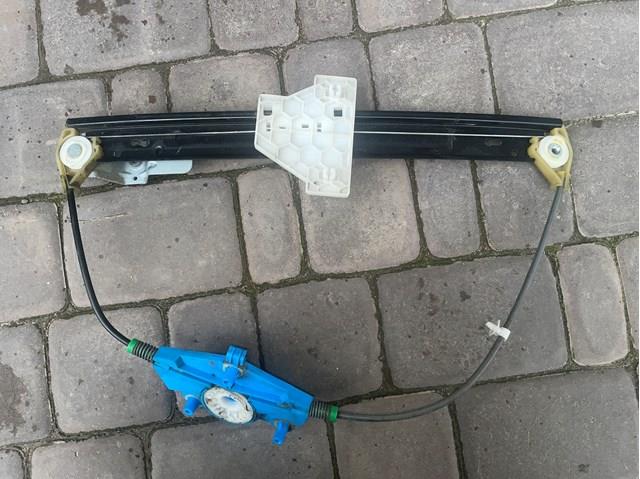 Склопідйомник задніх правих дверей 8E0839462C VAG