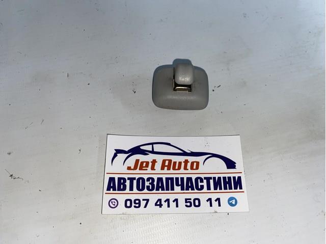 Фіксатор сонцезахисного козирка 8E0857562 VAG
