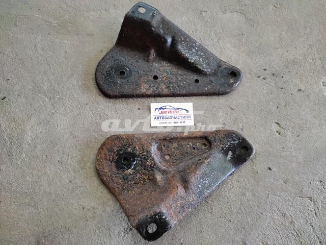 Кронштейн задньої балки 8K0505220F VAG