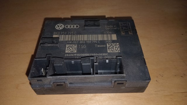 Блок комфорту задніх дверей 8K0959795C VAG