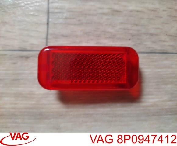 Катафот (відбивач) заднього бампера 8P0947412 VAG