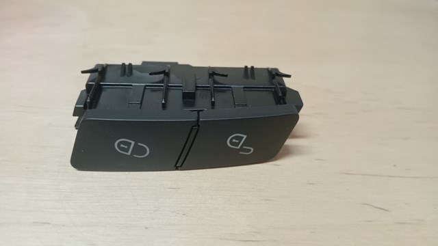 Вимикач центрального замка A2049058402 MERCEDES