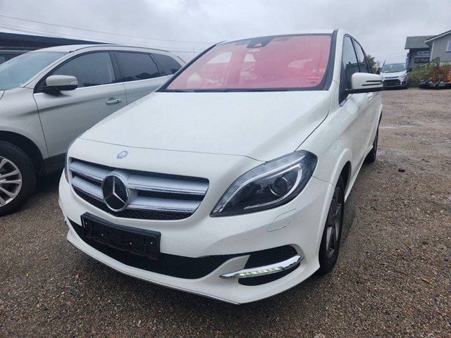 Бачок для води A2425000449 MERCEDES