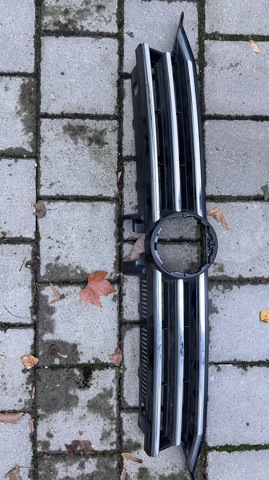 Решітка 5TA853653B VAG