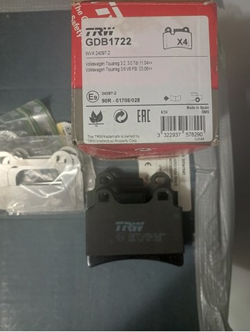 Колодки гальмівні задні, дискові GDB1722 TRW