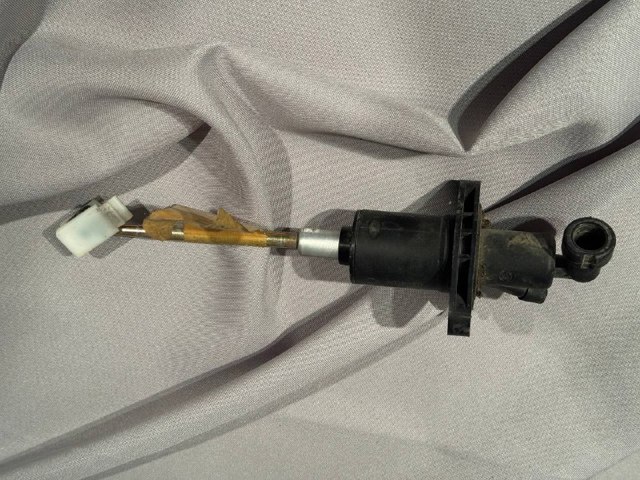 Циліндр зчеплення 1J1721388A VAG