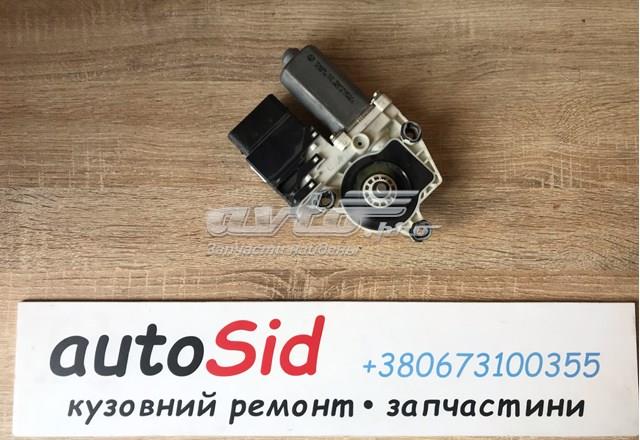 Склопідйомник задніх правих дверей 1J4959812C VAG