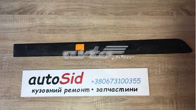Молдинг задніх правих дверей 5J0853754 VAG