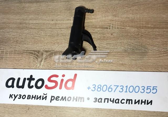 Форсунка омивача фари передньої, лівої 7P6955979 VAG