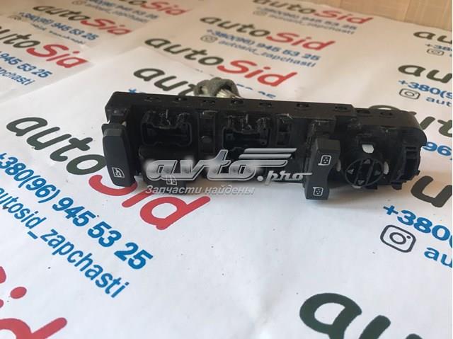 Кнопковий блок керування склопідіймачами передній лівий 809610016R RENAULT