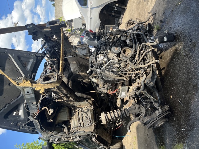 Підрамник передньої підвіски 31116779358 BMW