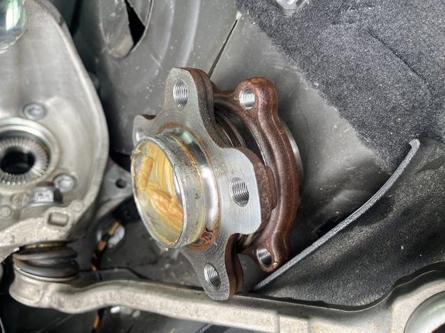 Маточина (передня) 31206871193 BMW