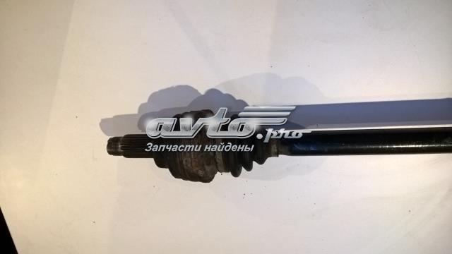 Привід задній 33211229141 BMW