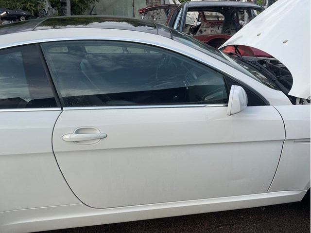 Дверка передня права 41517202076 BMW