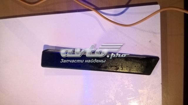 Молдинг переднього правого крила 51138184482 BMW
