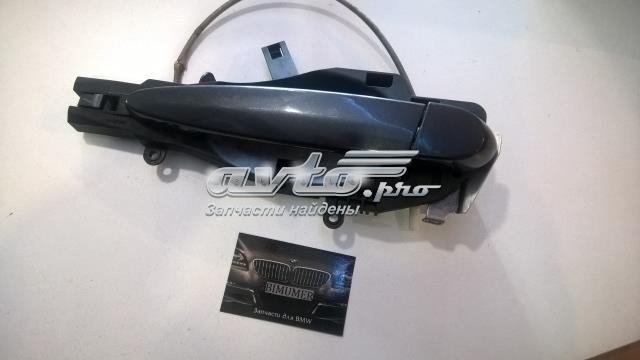 Ручка передніх дверей зовнішня, права 51210445182 BMW