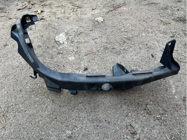 Кріплення фари передньої, правої 51647116708 BMW