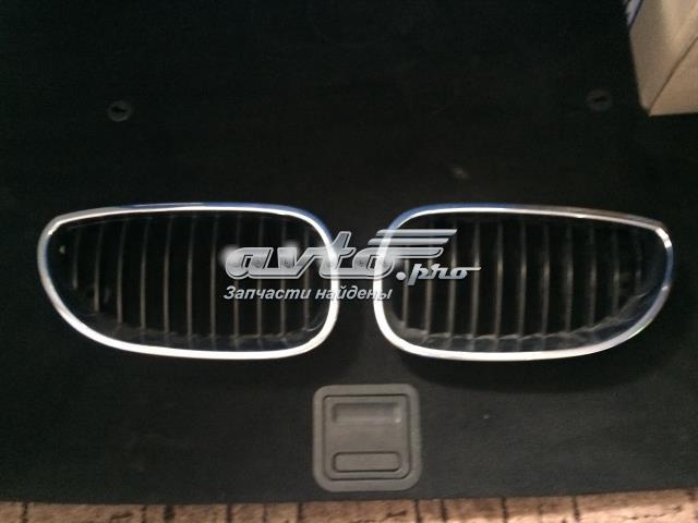 Решітка радіатора ліва 51712155451 BMW