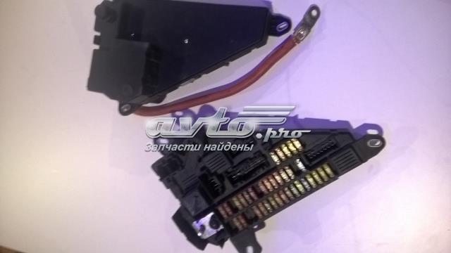 Блок запобіжників задній, салонний 61146906618 BMW
