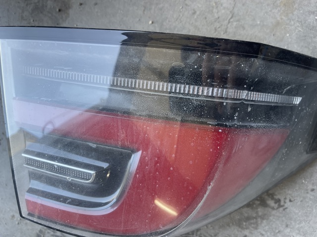 Задній лівий зовнішній ліхтар 103433200B TESLA