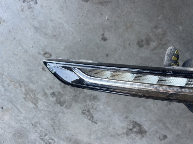 Покажчик повороту лівий 95B941181A PORSCHE