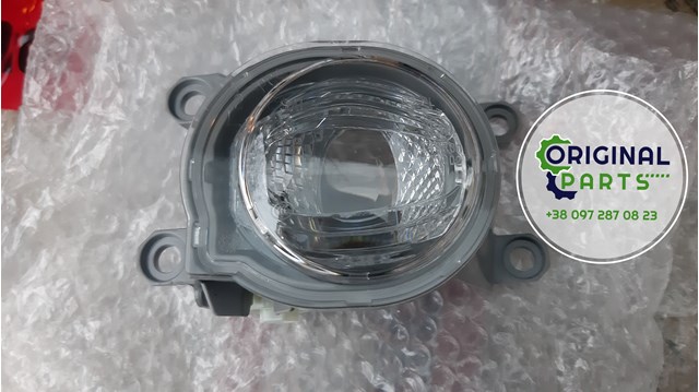 Туманка ліва 8122152120 TOYOTA