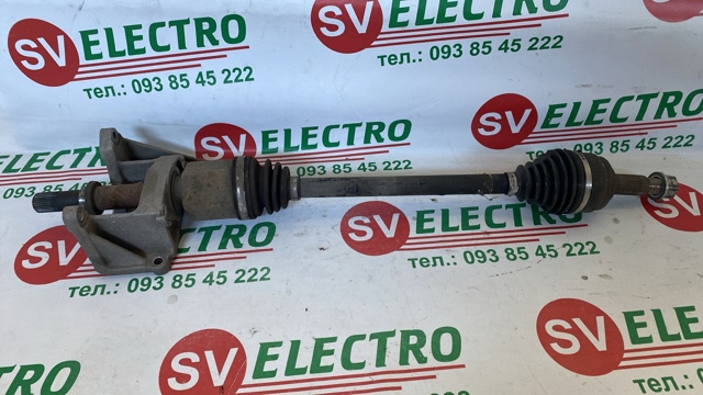 Привід правий 391003NF2A NISSAN