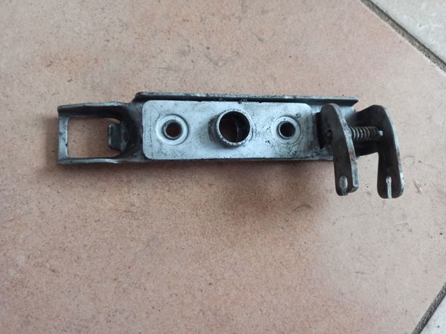 Замок капота 6397500650 MERCEDES