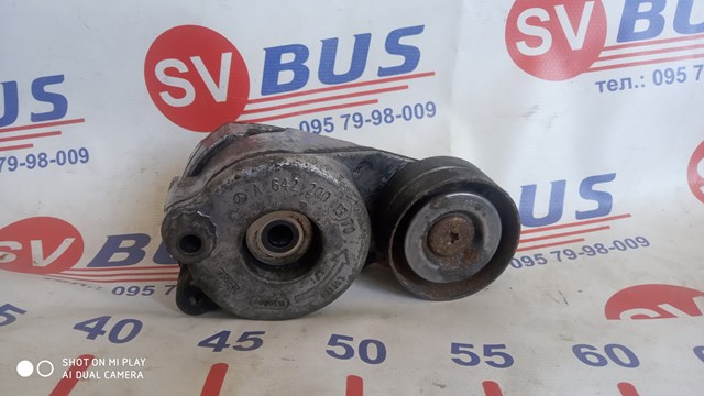 Натягувач приводного ременя 6422001370 MERCEDES