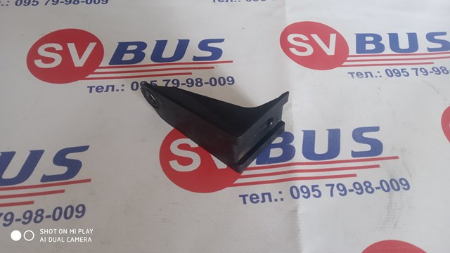 Кронштейн радіатора верхній, правий 701121634A VAG