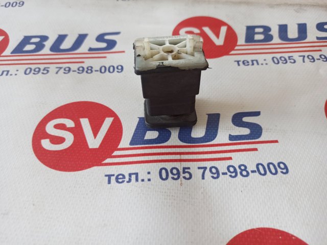 Подушка радіатора охолодження, верхня 7H0121276A VAG