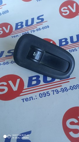 Кнопковий блок керування склопідіймачами передній правий 8200548968 RENAULT