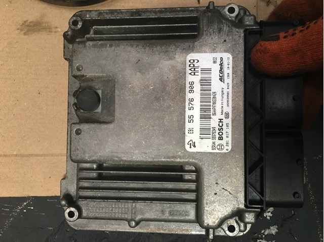 Блок електронного управління 0281017105 BOSCH