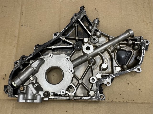 Масляний насос двигуна 15010VK500 NISSAN