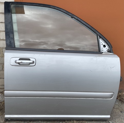 Дверка передня права H01008H7MM NISSAN