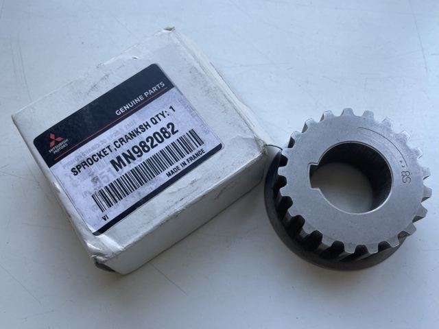 Зірка колінчастого вала MN982082 MITSUBISHI