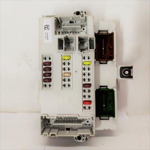 Коробка запобіжників 68273255AE CHRYSLER