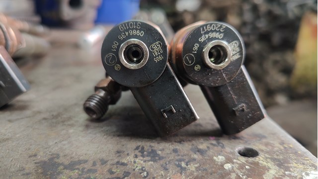 Форсунка паливна 0986435061 BOSCH