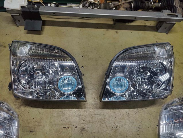 Фара основна права 260108H925 NISSAN