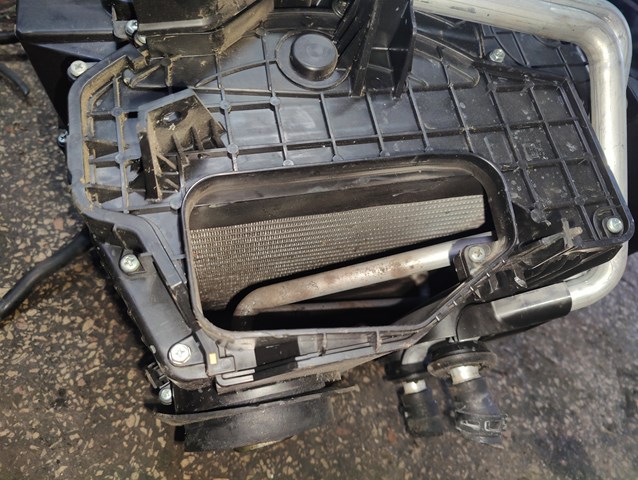 Випарник 272808H600 NISSAN