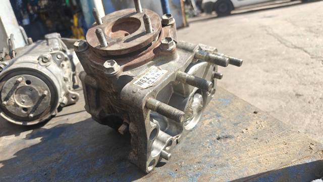 Коробка роздавальна в зборі 3610042090 TOYOTA