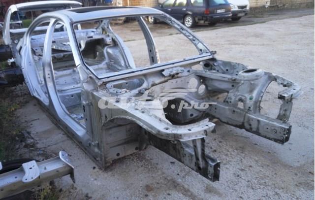Отвір передніх правих дверей 41007298166 BMW