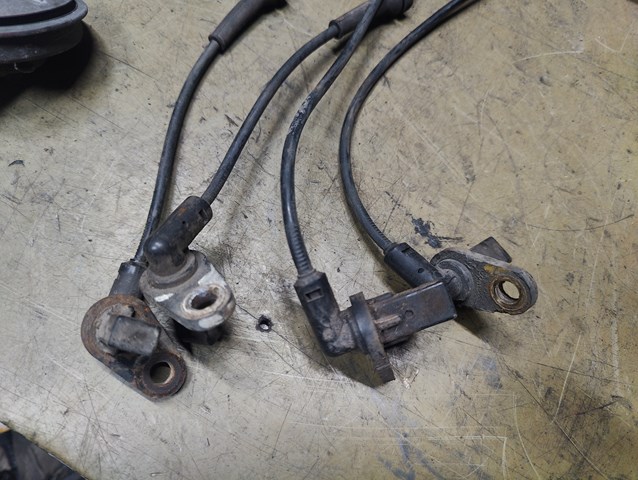 Датчик АБС (ABC) передній, лівий 47911EQ010 NISSAN