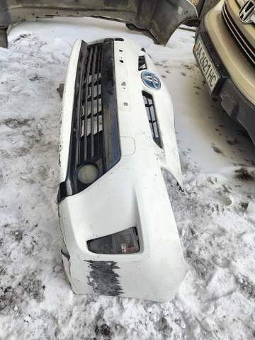 Бампер на авто 5211947930 TOYOTA